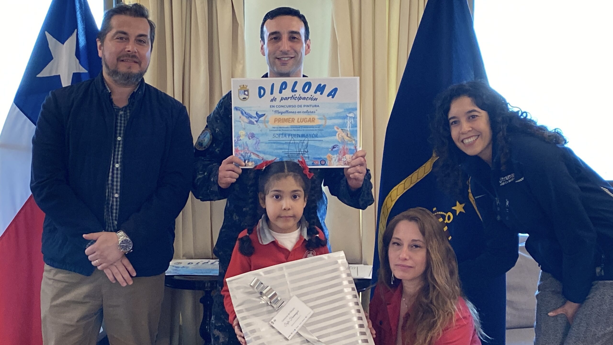 Capitanía de Puerto de Punta Arenas premió a los ganadores de sus concursos de fotografía y pintura